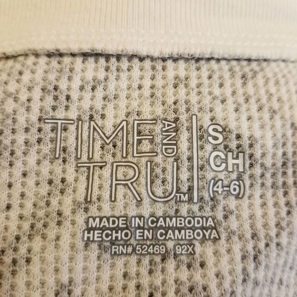 Time & Tru Gray Snakeskin Thermal Tee Size Small - Picture 8 of 9